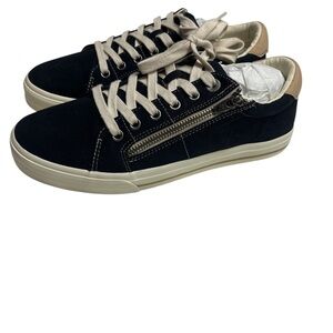 Taos New Women's 9.5W Black/Tan Distressed Suede Low-Top Sneakers